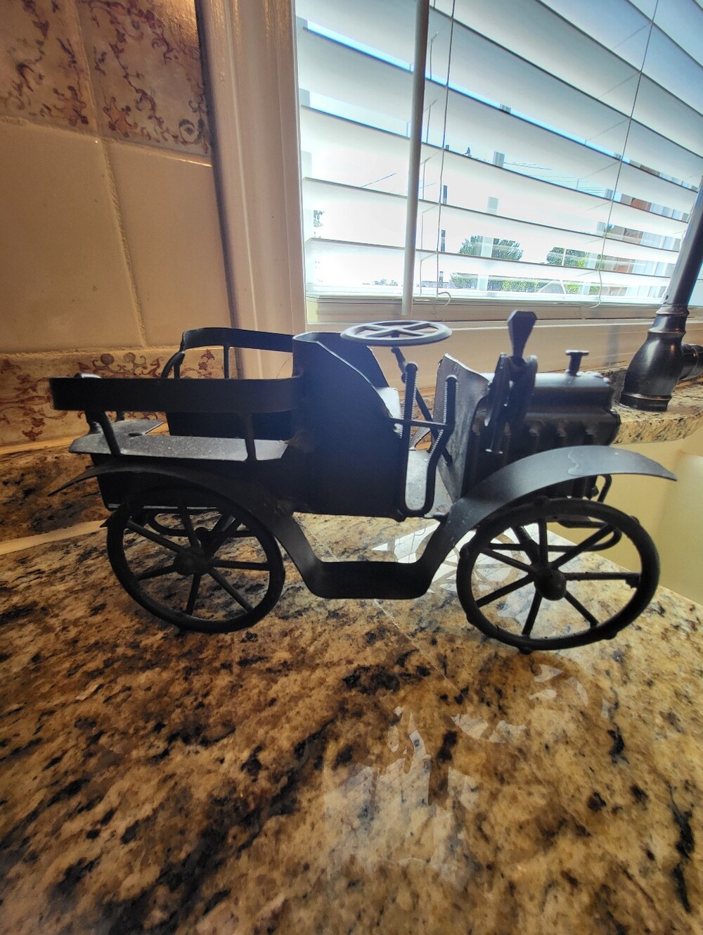 Handmade Black Metal Vintage Car Decorative Sculpture